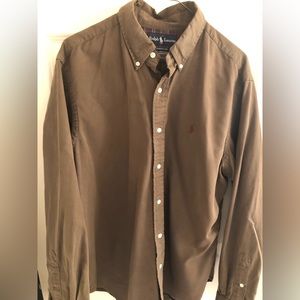 A men’s Ralph Lauren heavier cotton button down. L